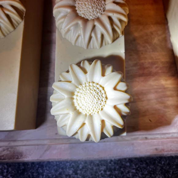 Skincare( natural sent ) - Picture 7 of 12